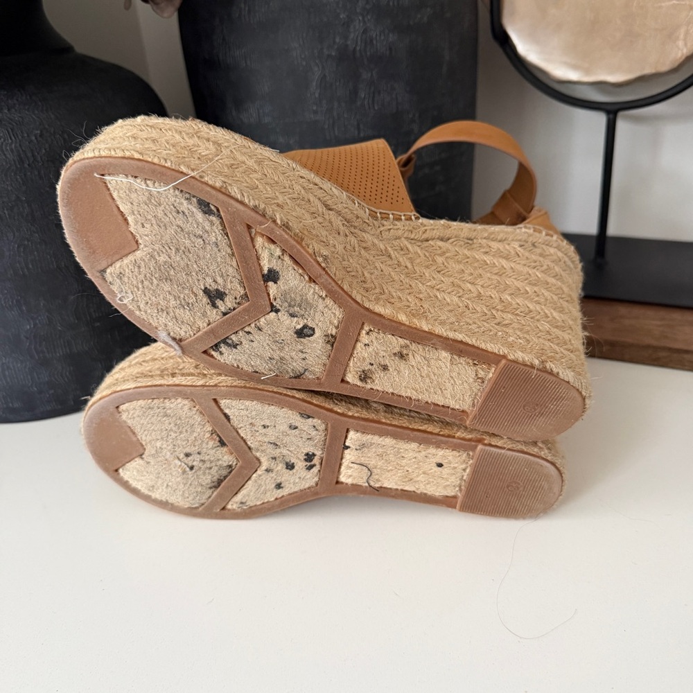 Marc fisher wedge sandals 8.5 - Picture 8 of 9